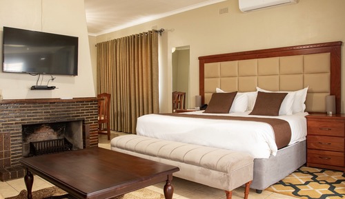 Business Studio Suite, 1 King Bed, Kitchen