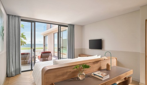 1 Bedroom Oceanfront Pool Villa