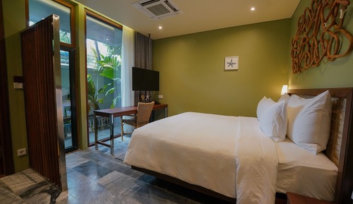 Luxury Suite, Garden View