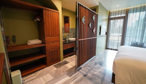 Luxury Room, Pool View