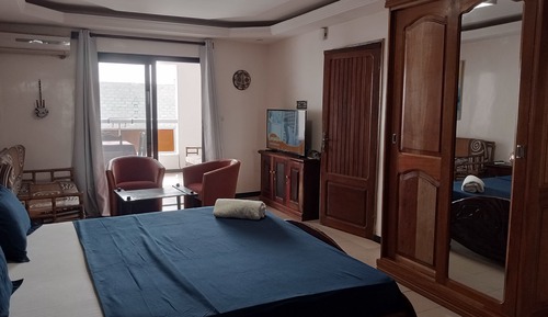 Deluxe Studio Suite