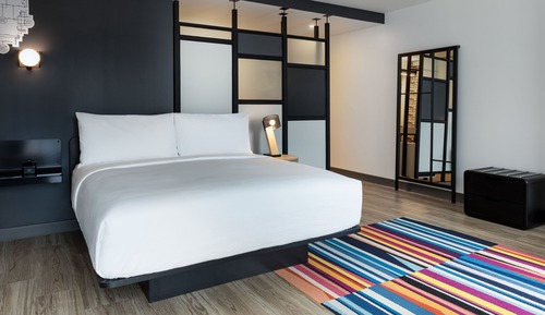 Room, 1 King Bed, City View