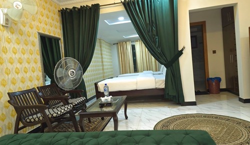 Deluxe Quadruple Room