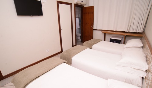 Grand Triple Room