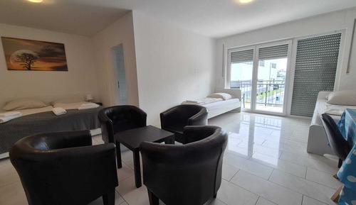 Deluxe Suite, Private Bathroom