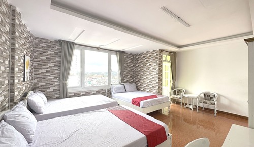 Family Room, Multiple Beds