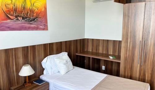 Economy Room