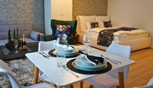 Economy Studio Suite