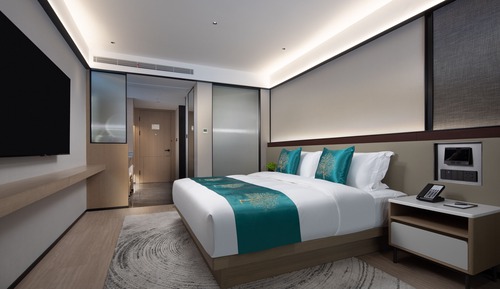Deluxe King Room