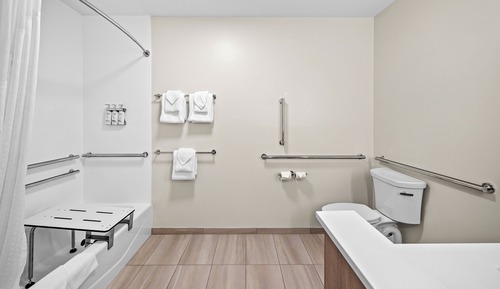 Standard Room, 2 Queen Beds, Accessible Bathtub (Mobility, Accessible Tub)