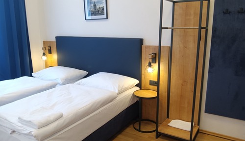 Suite 24 B