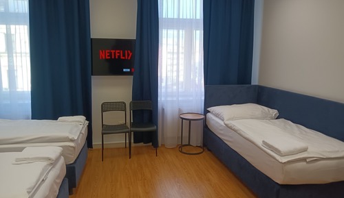 Suite 44 A