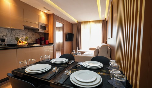 Executive Suite, Balcony (Ambassadeur)