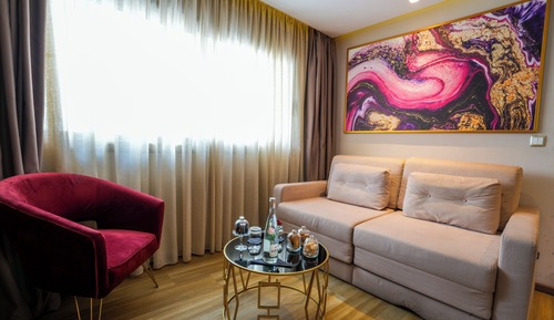 Executive Suite (Ambassadeur)