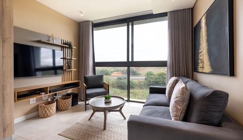 Deluxe Apartment