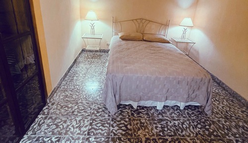 Comfort Room, 1 Queen Bed