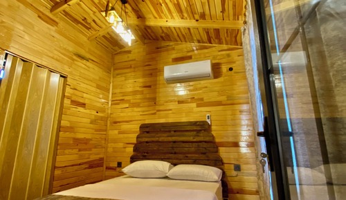 Comfort Bungalow, 1 King Bed, Garden View