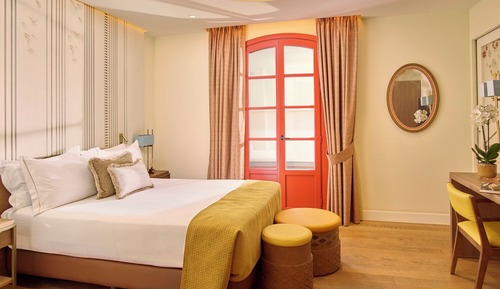 Deluxe Room, 1 Queen Bed