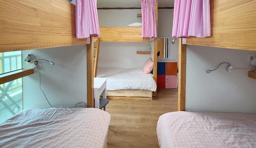Room (Ocean View Unshared House For 3-6 peo)