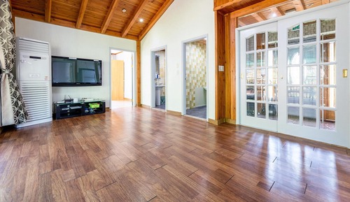 Basic Room, 2 Bedrooms (Moozigea)