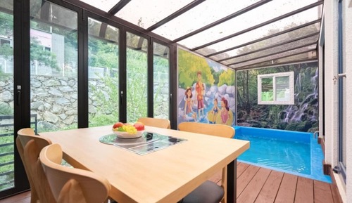 Room (C Building 102 Kids Room Pool (Dogs n)