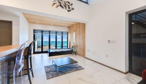 Room (Room 107 (Independent Pool Villa 5/1 )