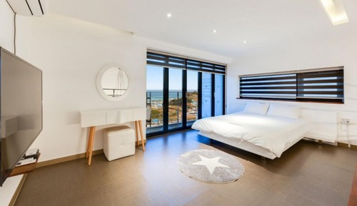 Room (Room 102 (Independent Pool Villa 5/1 )