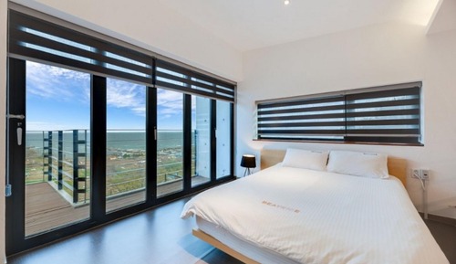 Room (Room 101 (Independent Pool Villa 5/1 )