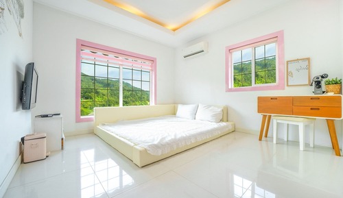 Basic Room, 1 Bedroom (ruby)
