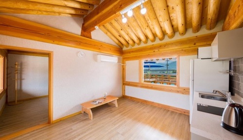 Room (Haemok 202 (43m))