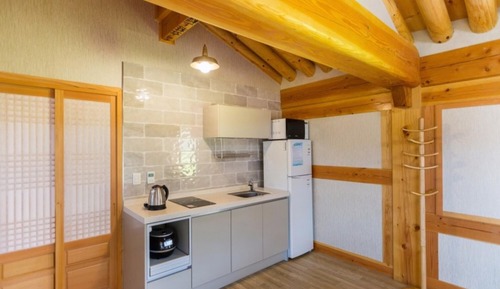 Room (Geumo 203 (33m))