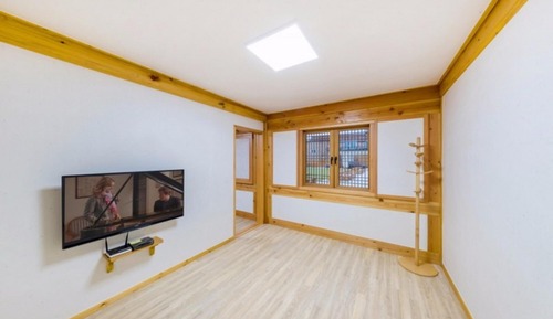 Room (Haemok 101 (43m))