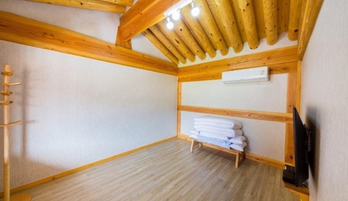 Room (Haemok 203 (43m))