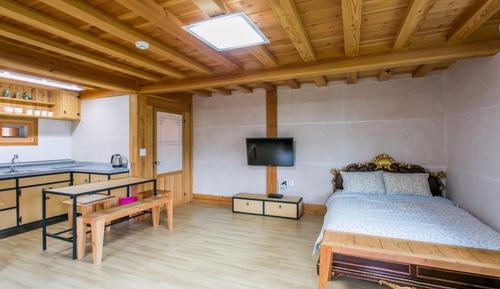 Room (One)