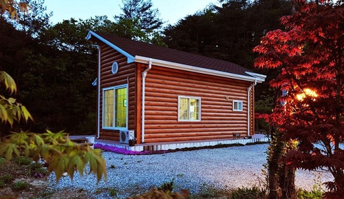 Room (Jeong (duplex))