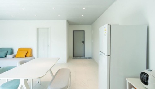 Room (Building C Room 201)