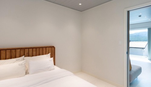 Room (Building A 201)