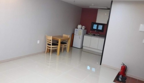 Room (Family Room 4)