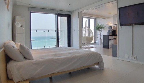 Room (301 Spa Ocean View (Netflix Mini Beam)
