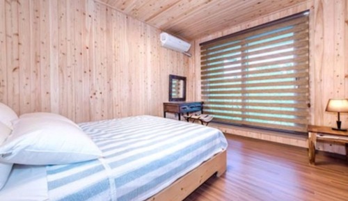 Room (No 201 )