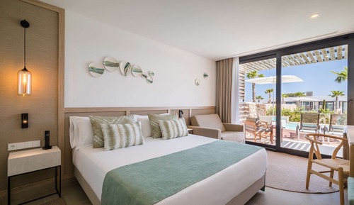 Junior Suite, Semi Private Pool
