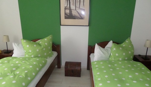 Standard Apartment, Private Bathroom, River View (Ferienwohnung 2)