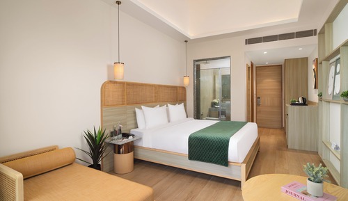 Luxury Lake View Room
