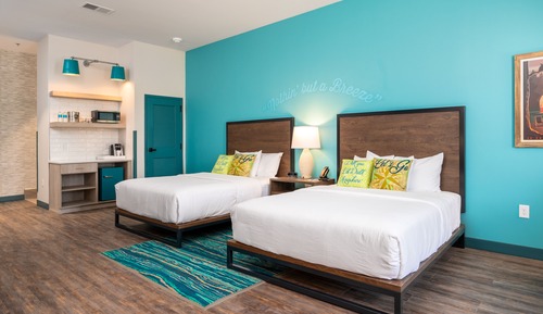 Standard Room, 2 Queen Beds, Mountain View (Double Queen Room)