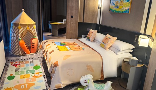 Family Suite, 1 King Bed (Executive)