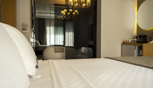 Deluxe Room, Bathtub