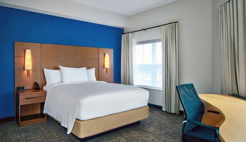 Suite, 1 King Bed