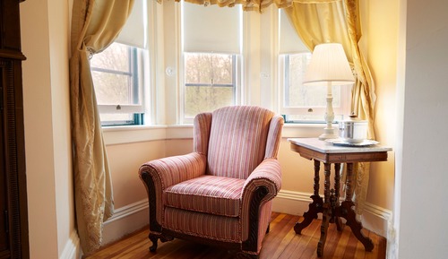 Classic Room, 1 Queen Bed, Mountain View (Dogwood)