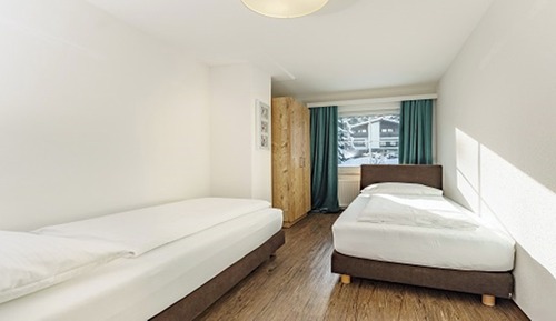 Family Apartment, 3 Bedrooms, Balcony, Mountain View