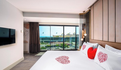 Standard Double Room, Partial Sea View